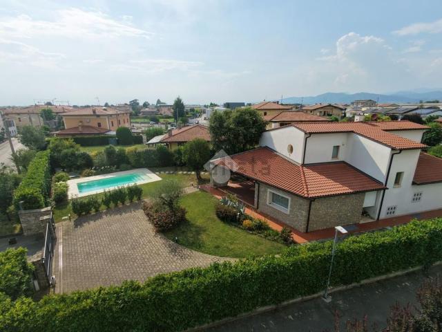 Casa in vendita a Erbusco, Lombardia