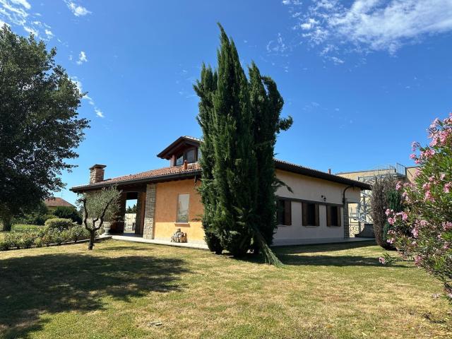 Casa in vendita a Curnasco, Treviolo
