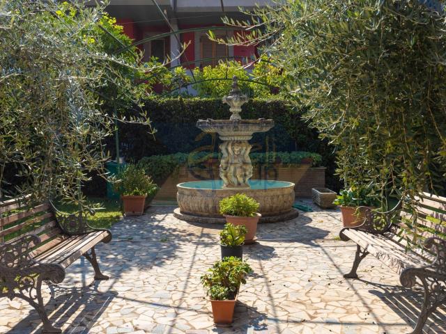 Casa in vendita a Acqua Acetosa, Roma Capitale