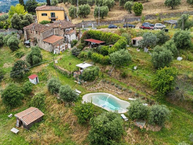 Casa in vendita a Pistoia, Toscana