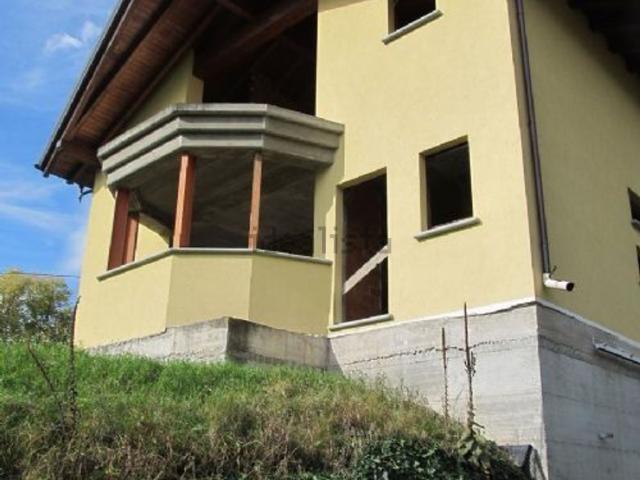 Casa in vendita a Chiuro, Lombardia