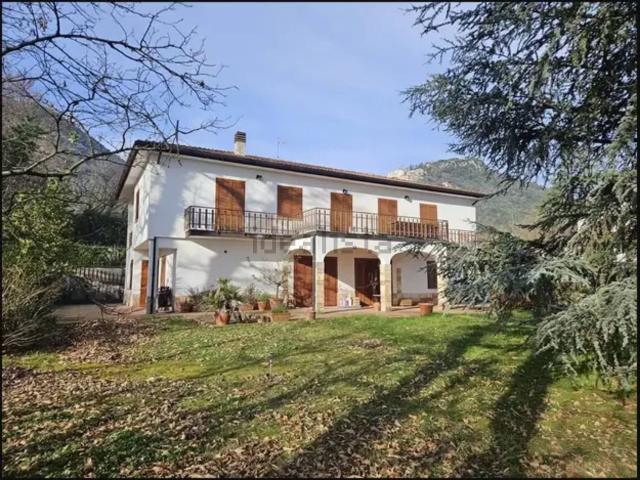 Casa in vendita a Patrica, Lazio