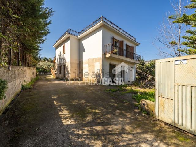 Casa in vendita a Monreale, Sicilia