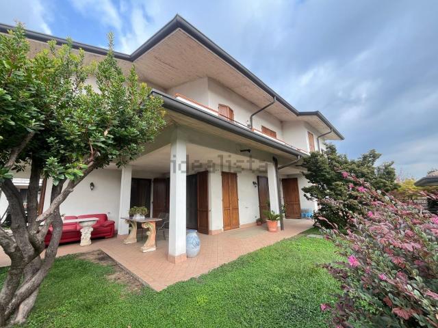 Casa in vendita a Boltiere, Bergamo