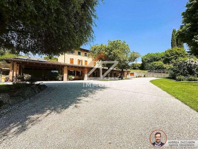 Casa in vendita a Refrontolo, Veneto