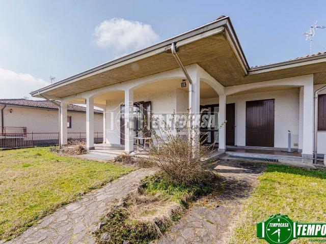 Casa in vendita a Valle Salimbene, Lombardia