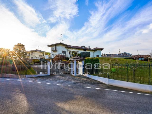 Casa in vendita a Dagò, Barzanò