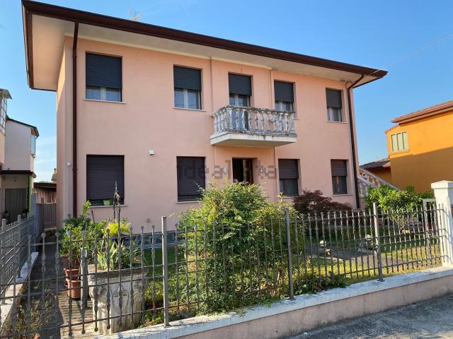 Casa in vendita a Adria, Veneto