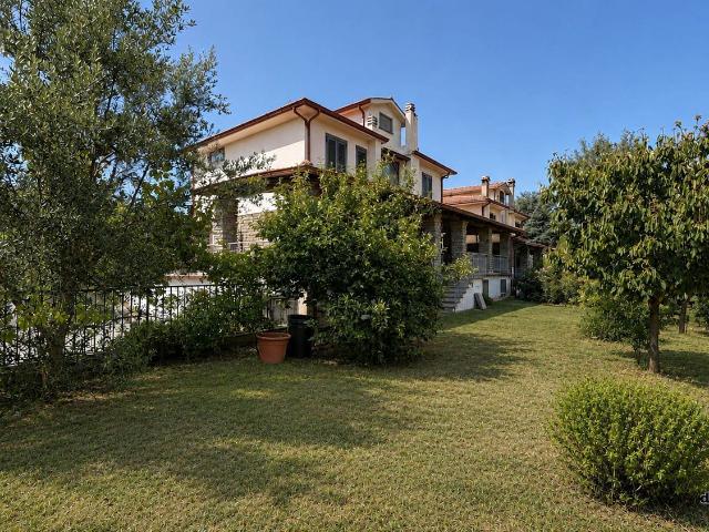 Casa in vendita a Monterosi, Lazio