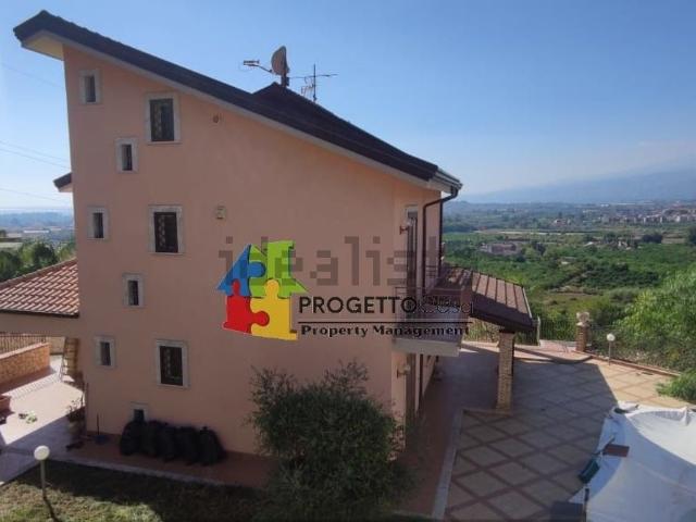 Casa in vendita a Taormina, Sicilia
