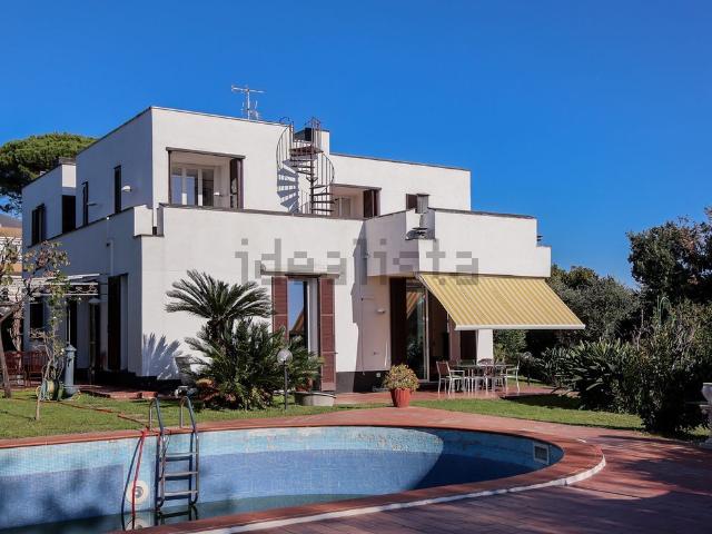 Casa in vendita a Pineta di Arenzano, Arenzano