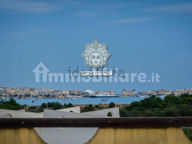Casa in vendita a Villaggio Elios, Siracusa