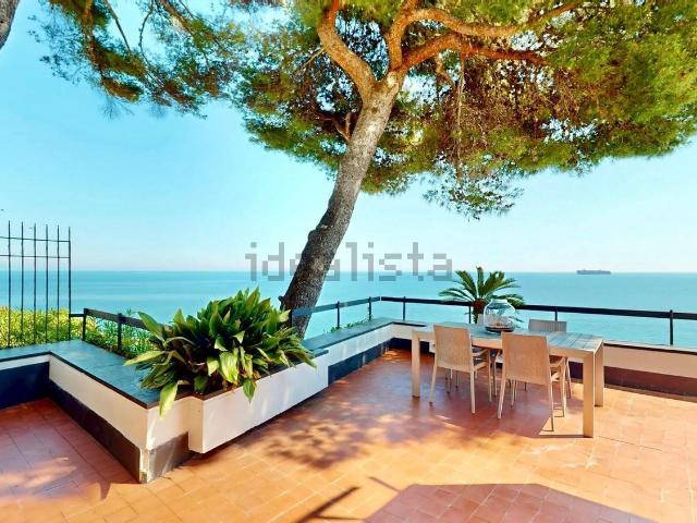 Casa in vendita a Pineta di Arenzano, Arenzano