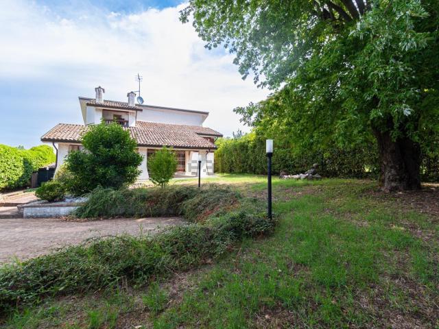 Casa in vendita a Santa Maria del Piano, Lesignano de' Bagni