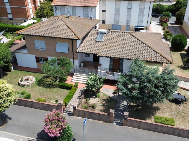 Casa in vendita a Venturina Terme, Campiglia Marittima