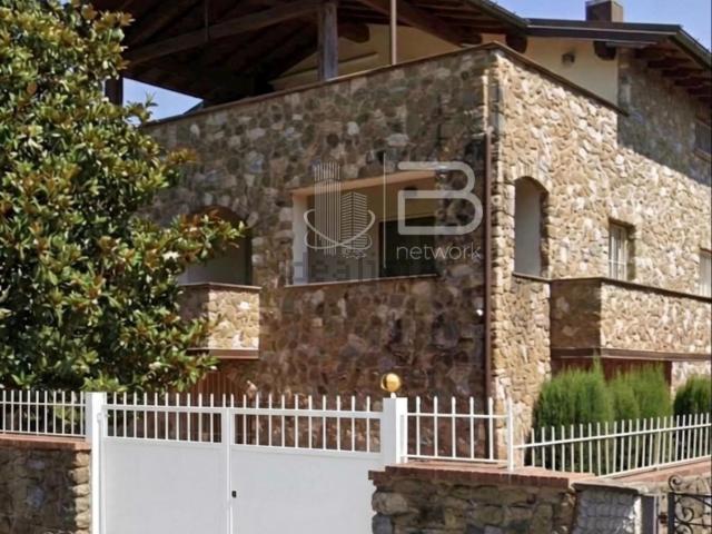 Casa in vendita a Massa e Cozzile, Margine Coperta