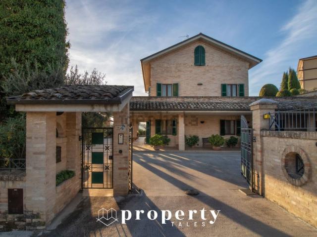 Casa in vendita a Marche, Fermo