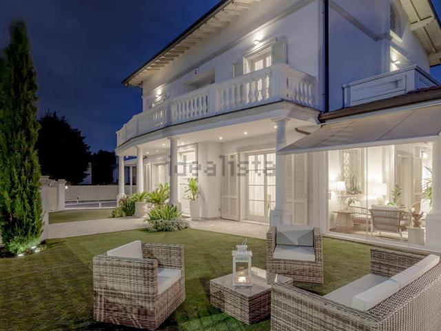 Casa in vendita a Campi Bisenzio, Toscana