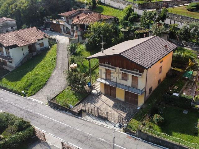 Casa in vendita a Adrara San Rocco, Lombardia