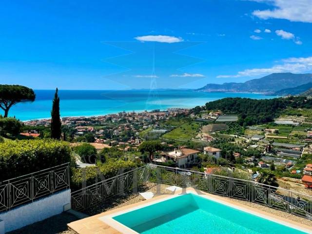 Casa in vendita a Bordighera, Liguria