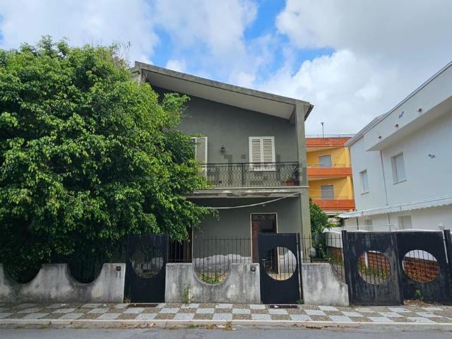 Casa in vendita a Calabria, Cosenza
