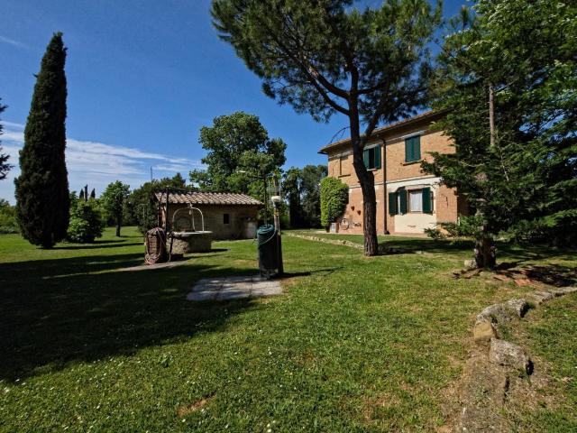 Casa in vendita a Asciano, Toscana