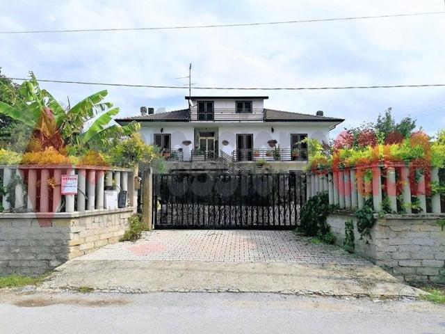 Casa in vendita a Cervaro, Lazio