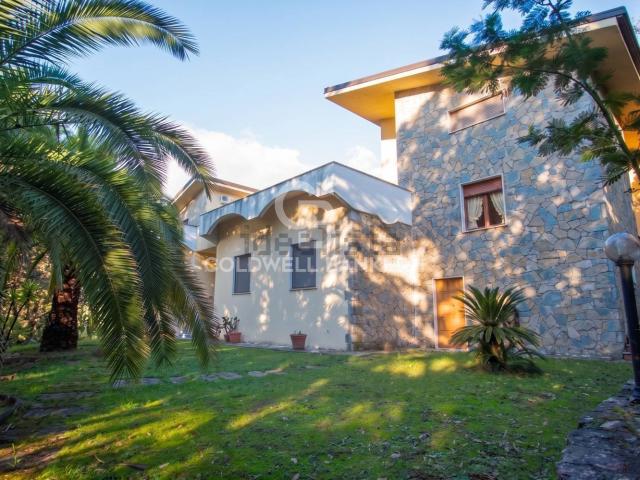 Casa in vendita a Centola, Campania