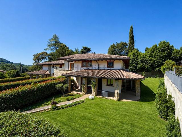 Casa in vendita a Torre De' Roveri, Lombardia