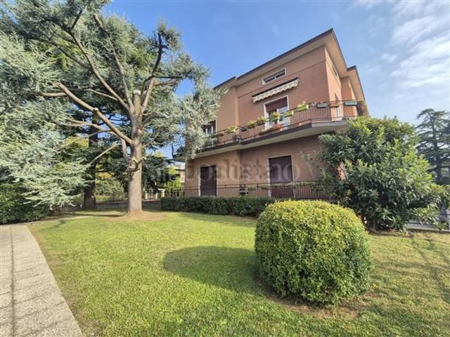 Casa in vendita a Zona Est, Brescia