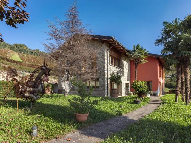 Casa in vendita a Scanzorosciate, Lombardia