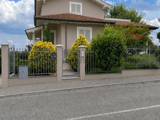 Casa in vendita a Stradella, Lombardia
