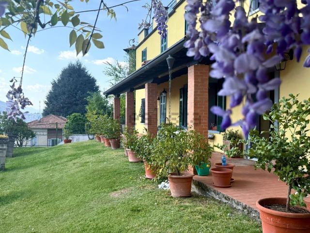 Casa in vendita a Santa Croce, Como