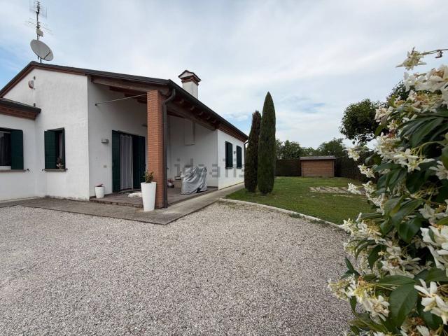 Casa in vendita a Camisano Vicentino, Veneto