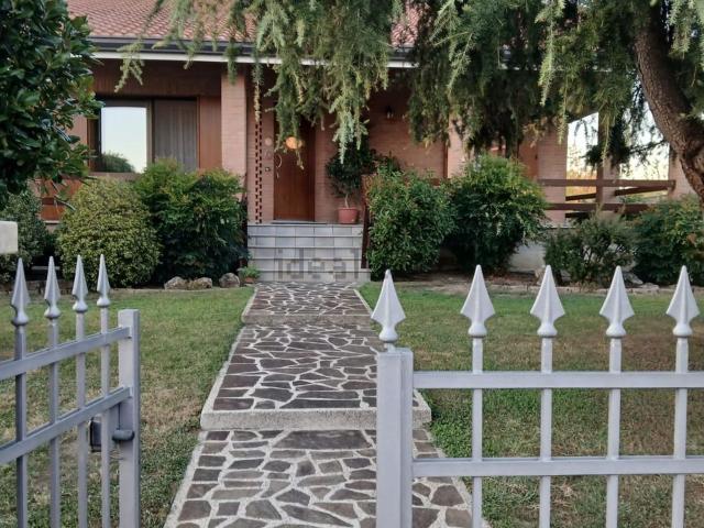 Casa in vendita a Berra, Riva del Po
