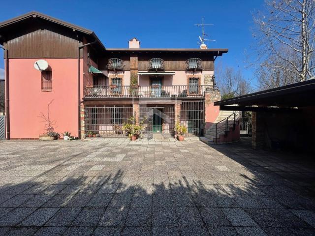 Casa in vendita a Rivoltella del Garda, Desenzano Del Garda