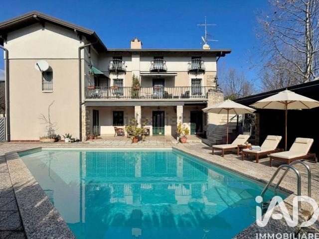 Casa in vendita a Rivoltella del Garda, Desenzano Del Garda