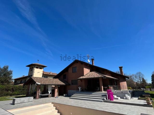 Casa in vendita a Binasco, Milano