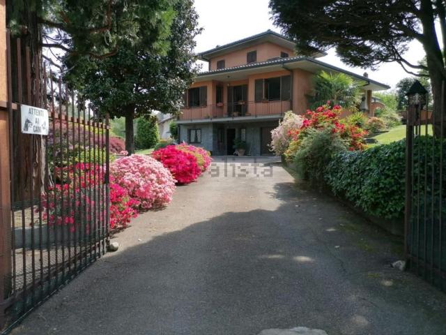 Casa in vendita a Cadrezzate con Osmate, Osmate Lentate