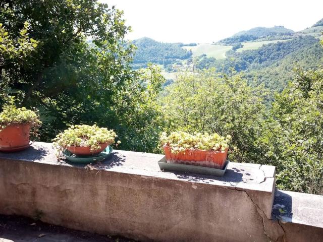 Casa in vendita a Mazzaferro, Marche