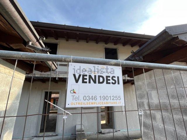 Casa in vendita a Rovetta, Lombardia
