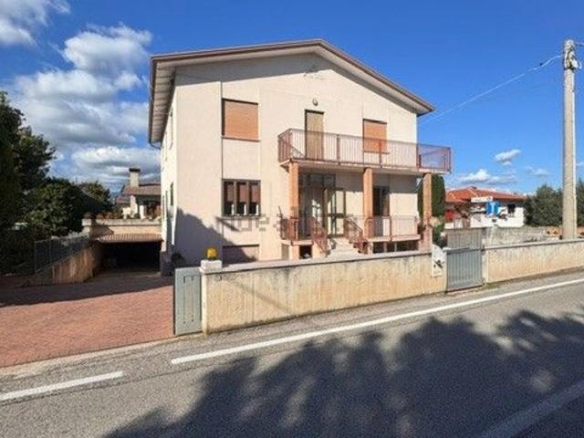 Casa in vendita a Seminarietto, Rosà