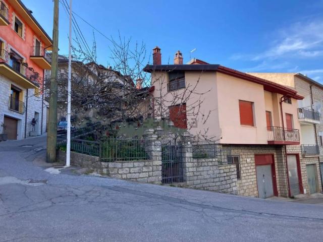 Casa in vendita a Gutturinos, Gavoi