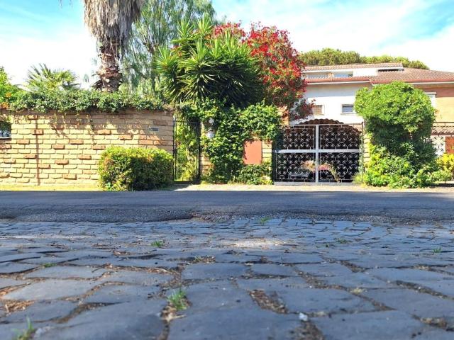 Casa in vendita a Casal Palocco, Roma