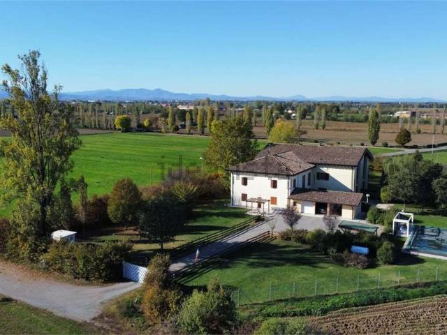 Casa in vendita a Val d’Enza, Re