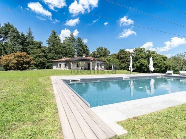 Casa in vendita a Cascina Arcissa, Montano Lucino