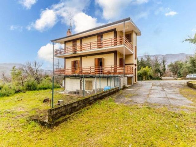 Casa in vendita a Sezze, Latina