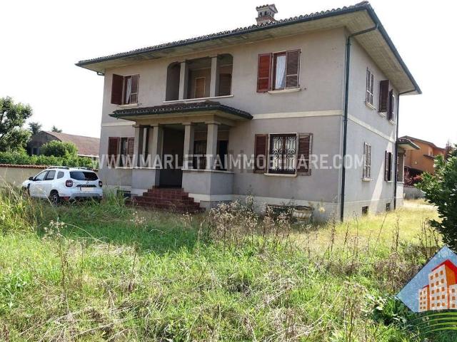 Casa in vendita a Soresina, Lombardia