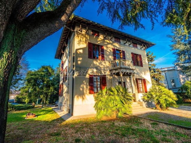 Casa in vendita a Brembate, Lombardia