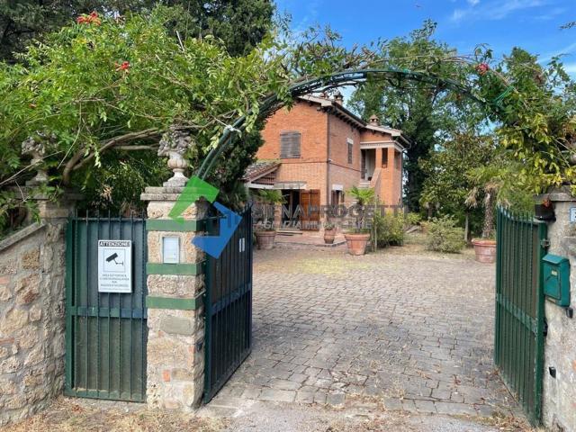 Casa in vendita a Cetona, Toscana